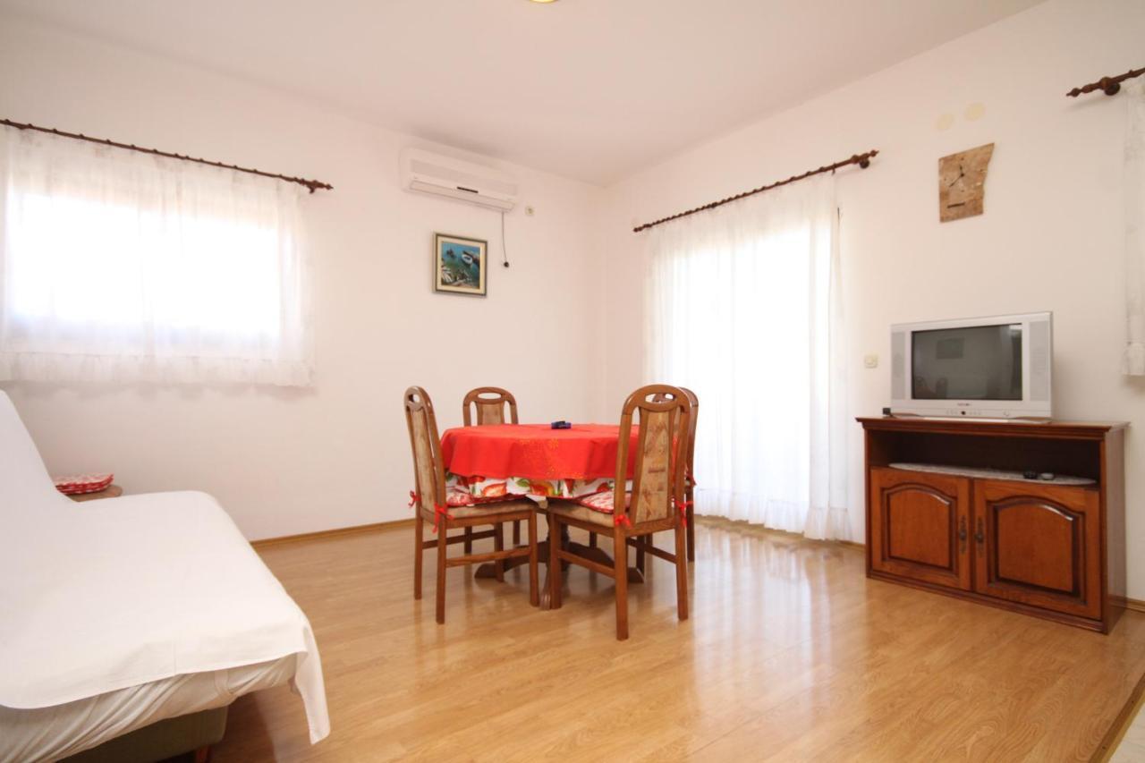 Apartments By The Sea Razanj, Rogoznica - 8361 Екстериор снимка