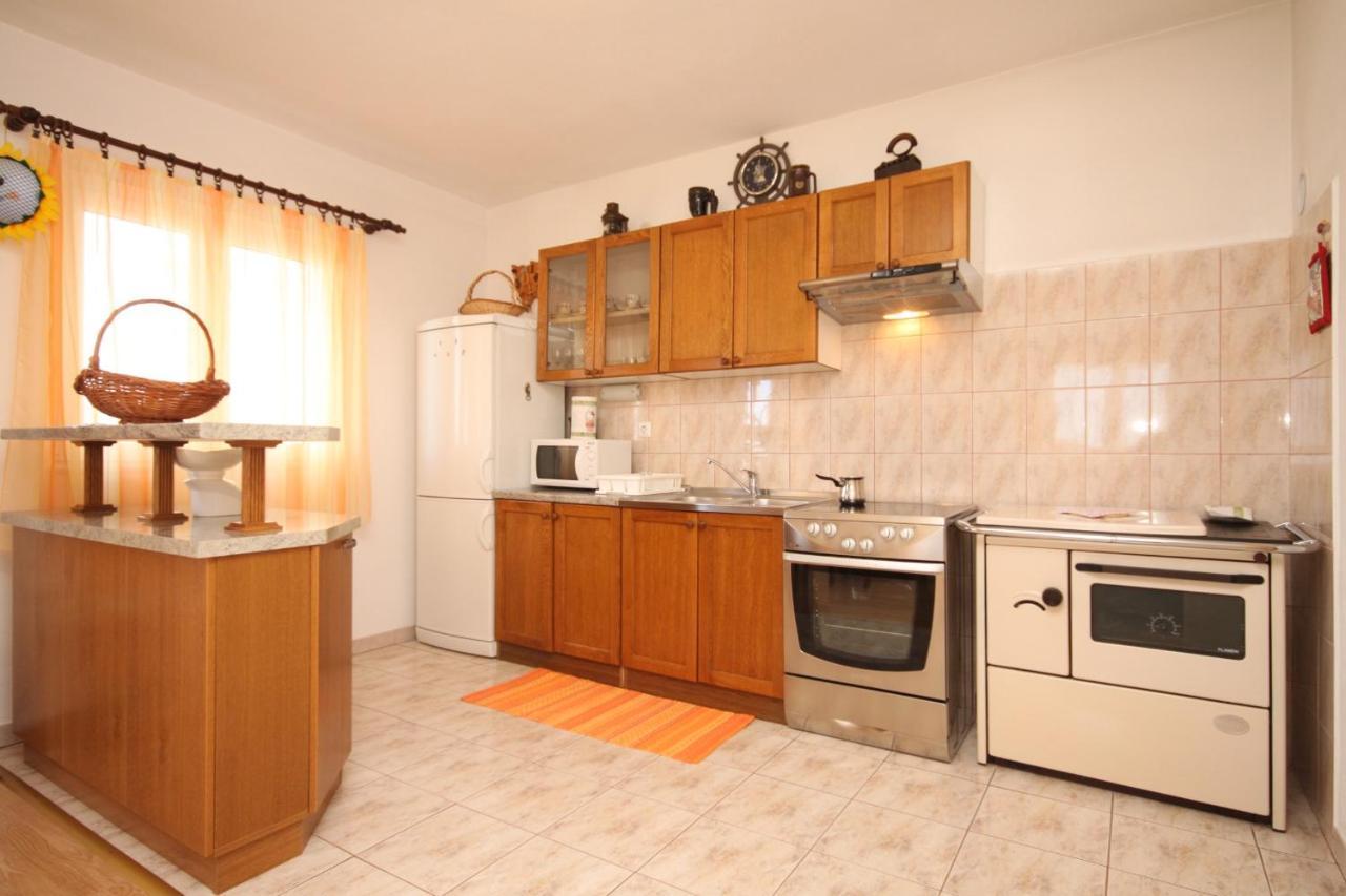 Apartments By The Sea Razanj, Rogoznica - 8361 Екстериор снимка